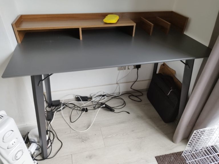 Desk for home use 