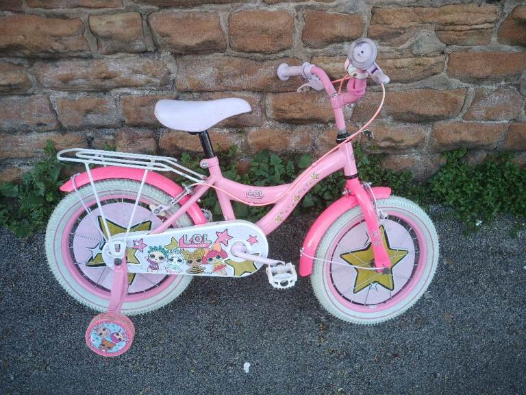 Nice Little Pink Girls Bike with Stabilisers  16-inch wheels