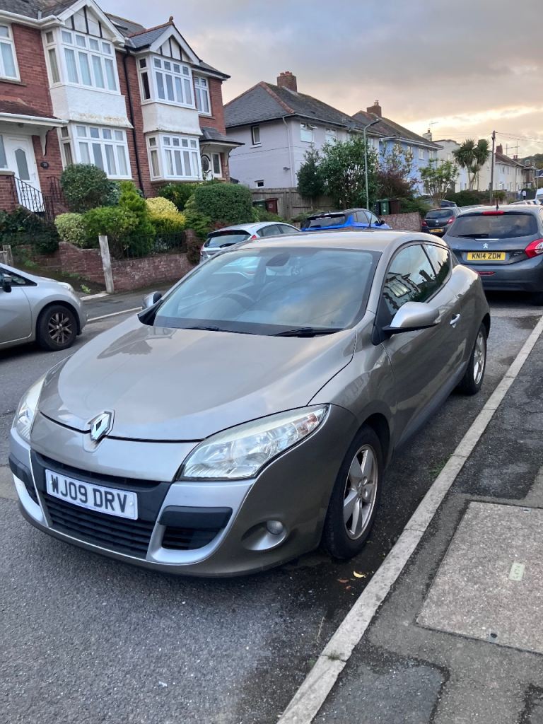 Renault Megane 2009- 1.6 petrol - 12 months MOT