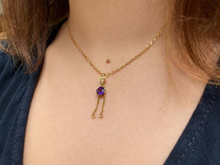 9ct Gold Amethyst and Seed Pearl Tassel Drop Pendant + 16" 9ct Gold Curb Chain (Stamped 375)