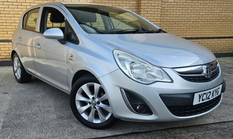 VAUXHALL CORSA HATCHBACK SPECIAL EDS - 1.2 Active 5dr [AC] • 2012 • Silver • Manual