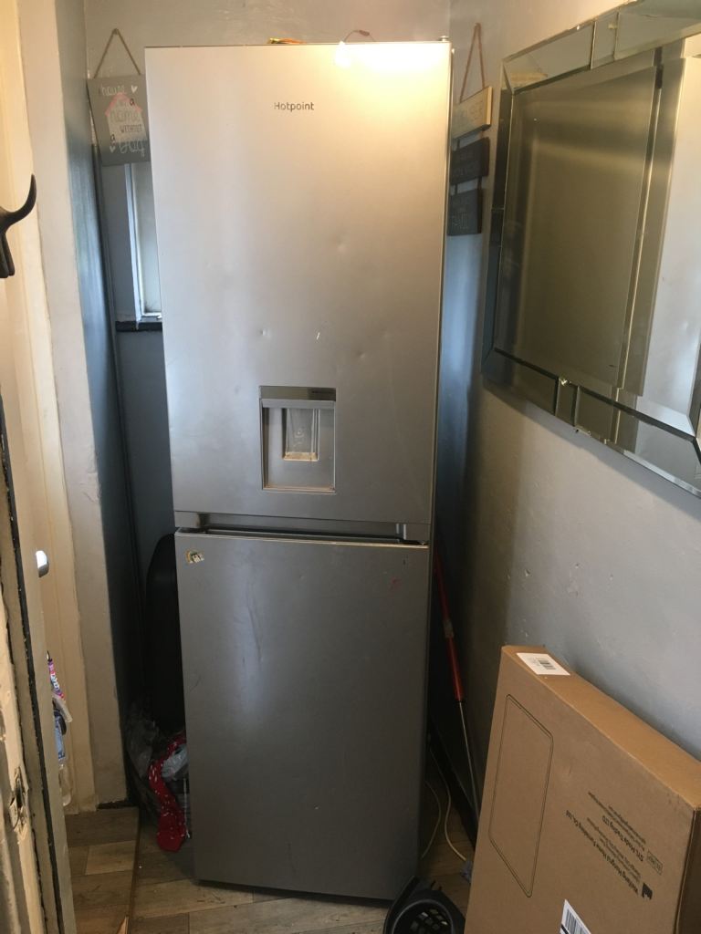 Hot point fridge freezer