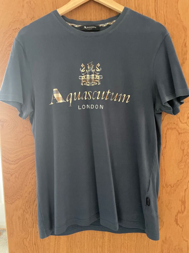 Mans Aquascutum tshirt - size M