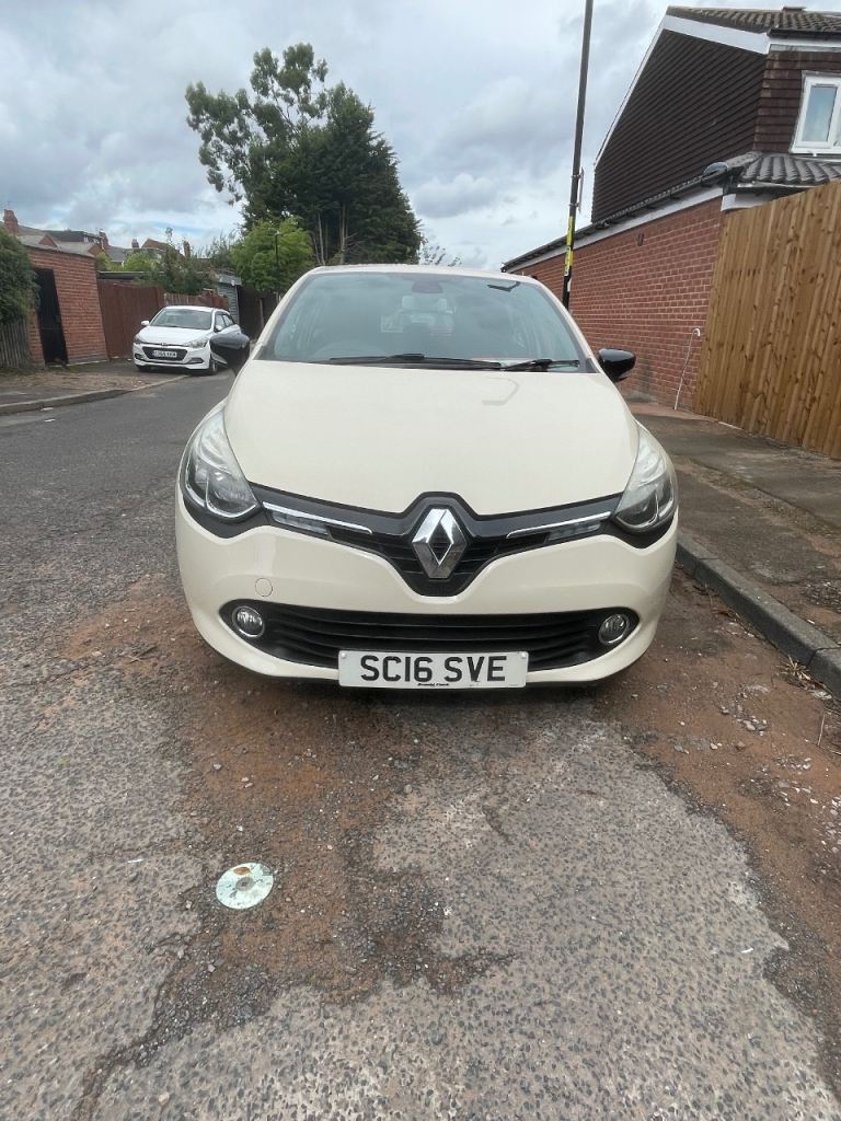 Renault, CLIO, Hatchback, 2016, Manual, 1461 (cc), 5 doors