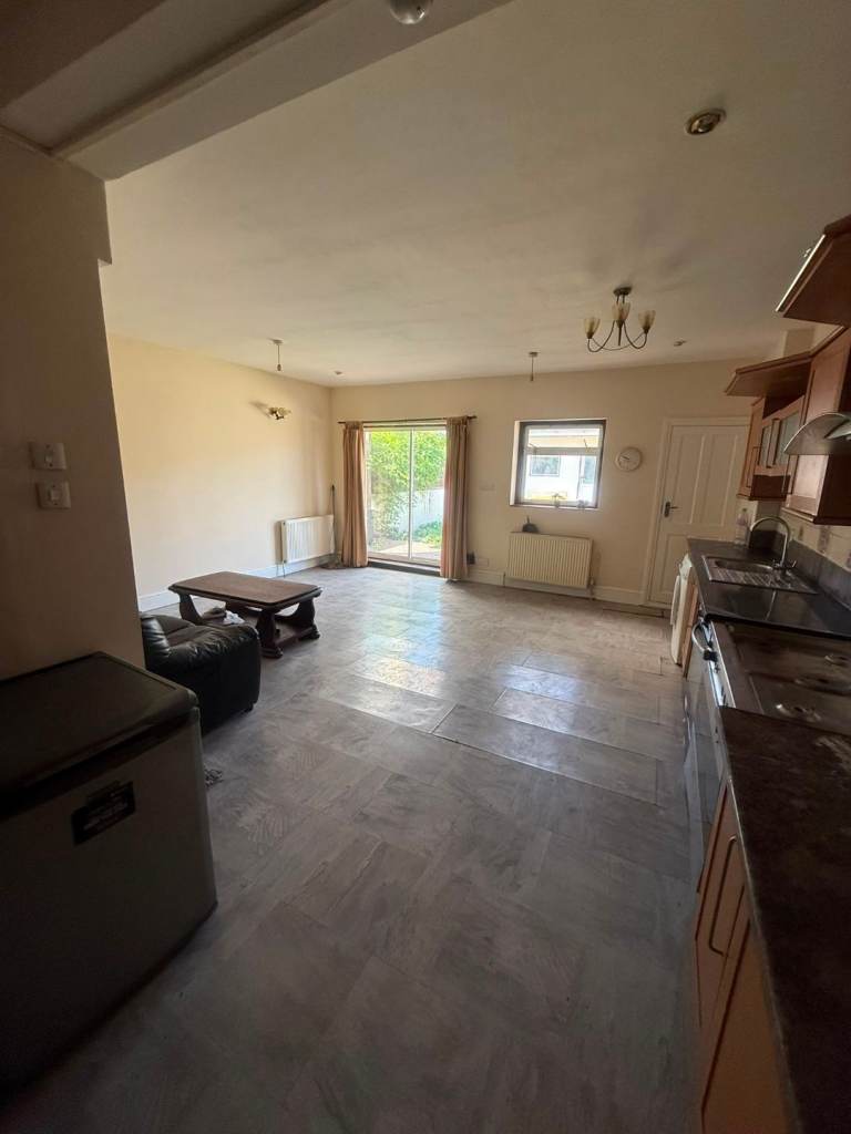 Double Room to Rent – Ilford IG3 – DSS & UC Welcome – Female House Share