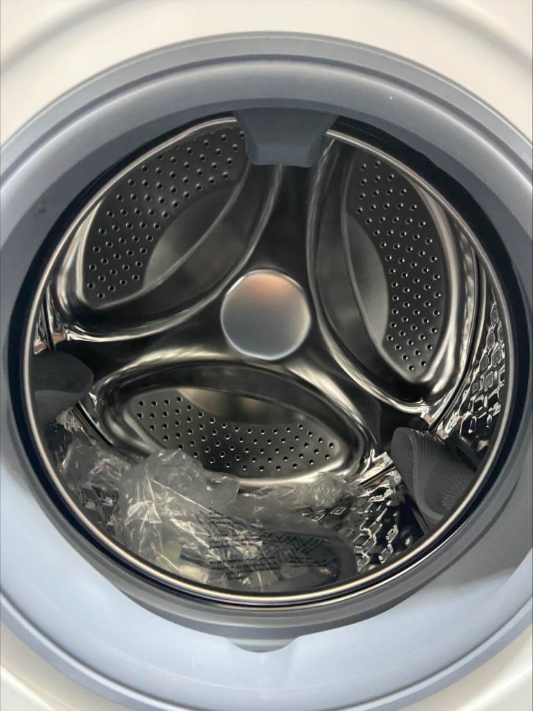 SWAN-PRESTINE WHITE-SLIMLINE-9KG-1400RPM-WASHING MACHINE-STEAM WASH-15 PROGRAMS-WOW!!-BARGAIN!!!