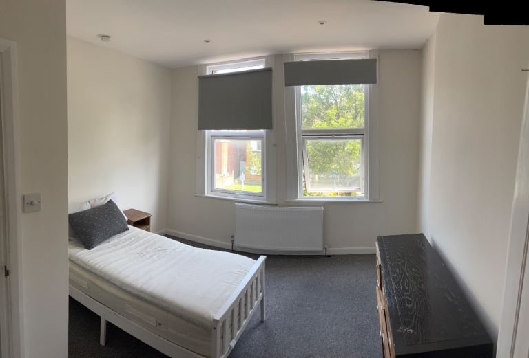 Double room for rent in Croydon 