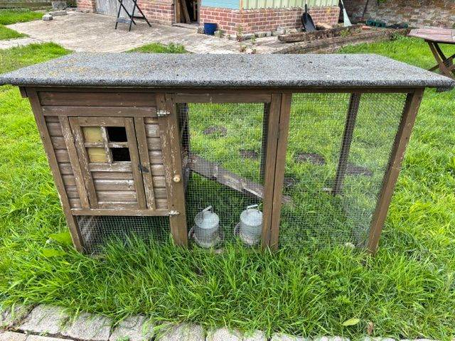 Wooden Rabbit Hutch Guinea Pig House Run Outdoor Small Animal Cage Coop Shelter