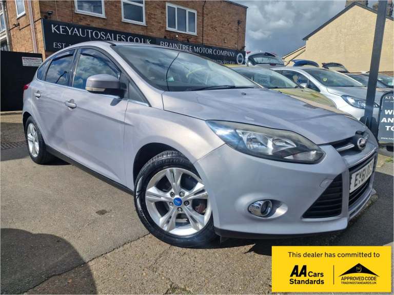 2011 Ford Focus 1.6 Zetec Hatchback 5dr Petrol Manual Euro 5 (125 ps) Hatchback Petrol Manual