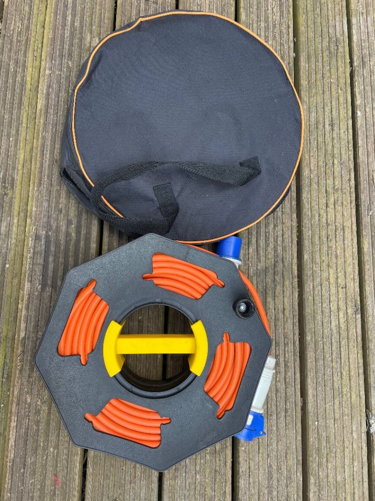 25 meter camping/caravan hookup electric cable 