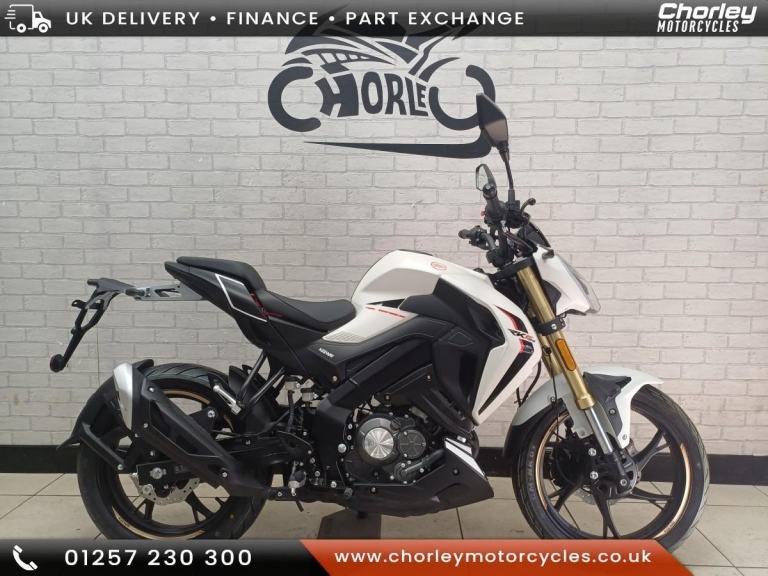 Keeway RKF 125 motorbike 5 speed per registered