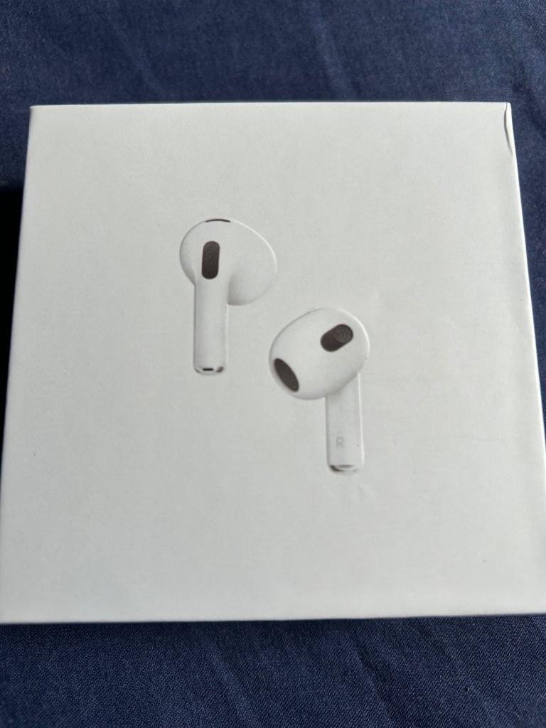 Apple AirPods 4th Generation 
