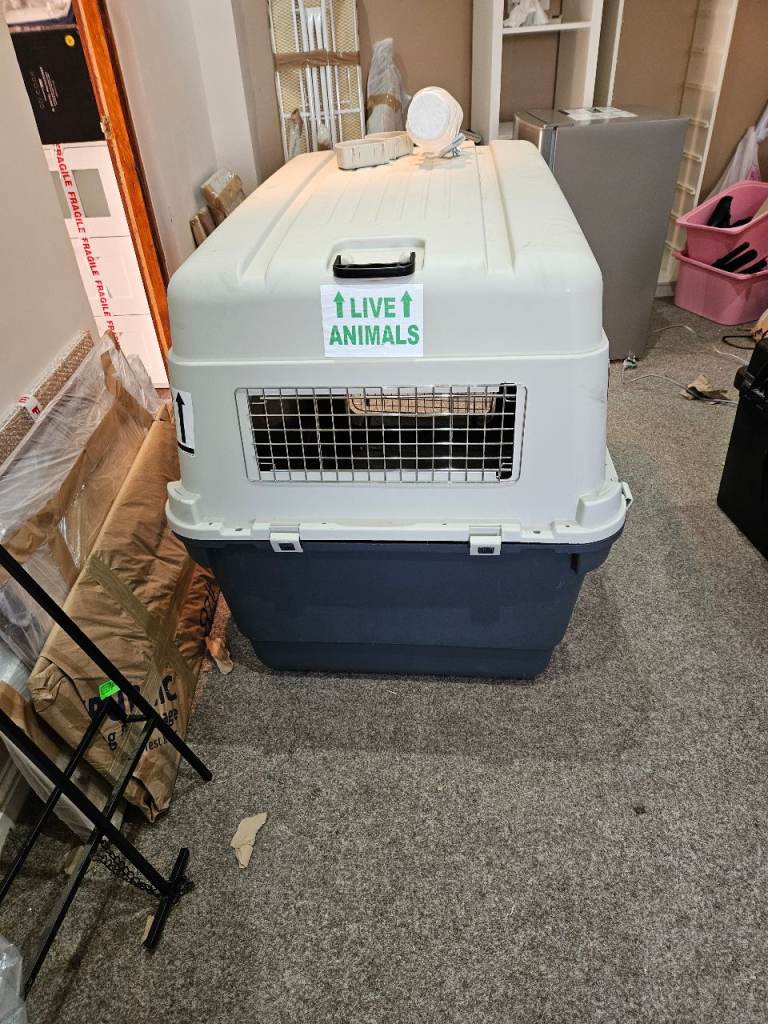 Airline compliant dog crate xxxl size.