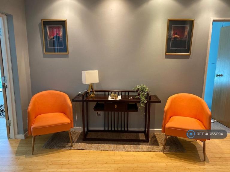 3 bedroom flat in Beetham Plaza, Liverpool, L2 (3 bed) (#765094)