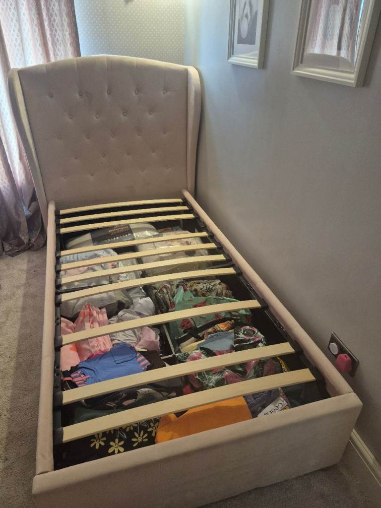 Girls single bed frame 