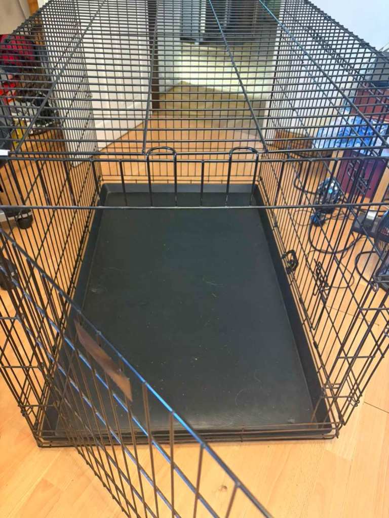 Dog cage + cover for sale 