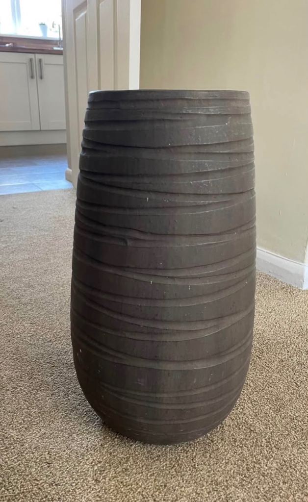 Large Dark Brown Decorative Pot/Planter - Good Condition