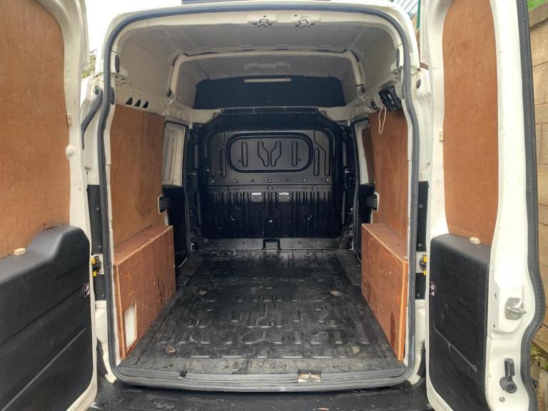 VAUXHALL COMBO 1.6 XL LWB L2H2 2300 HIGH ROOF VAT INCLUDED 2014