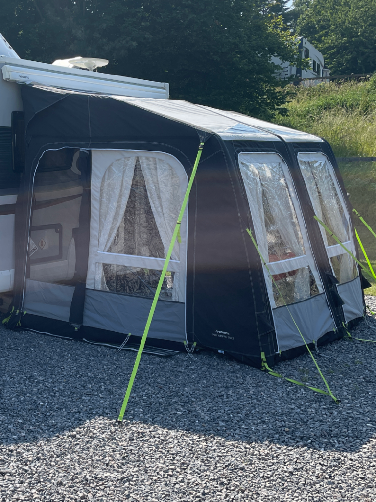 Dometic Rally Pro 260S awning