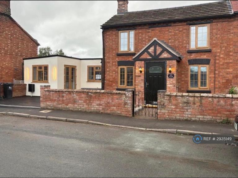2 bedroom house in Church Road, Long Itchington, CV47 (2 bed) (#2935149)