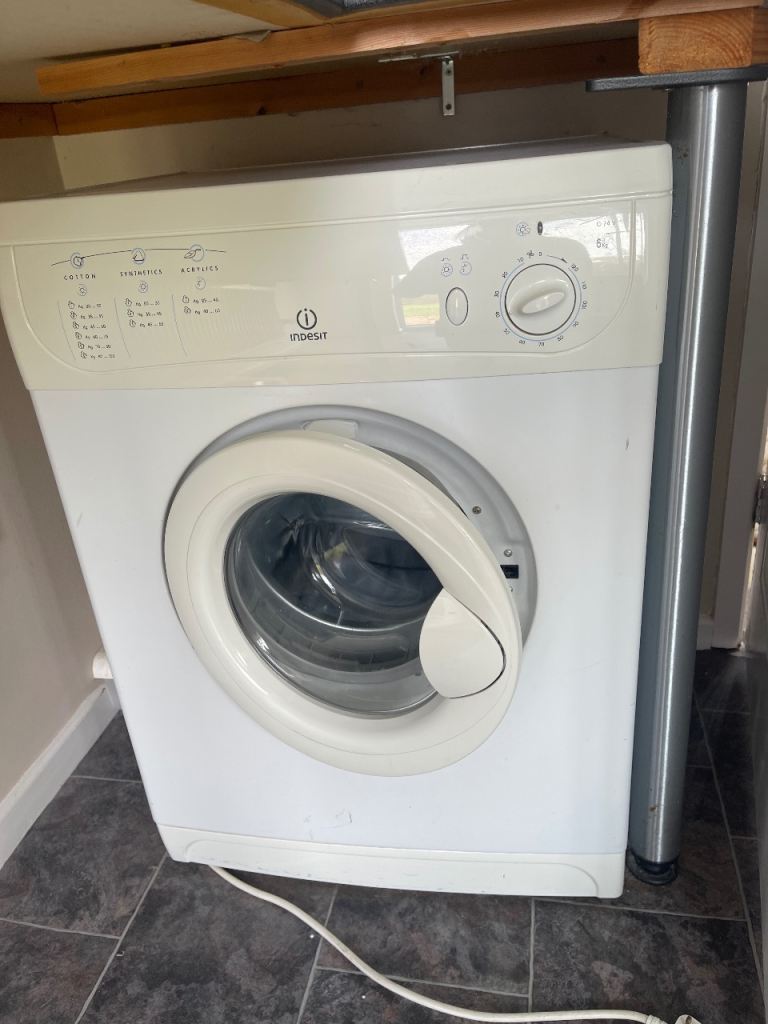 Indesit Tumble dryer  – White, Good Condition