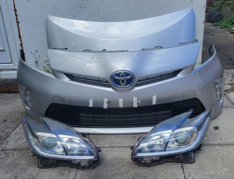 Toyota Prius front end 