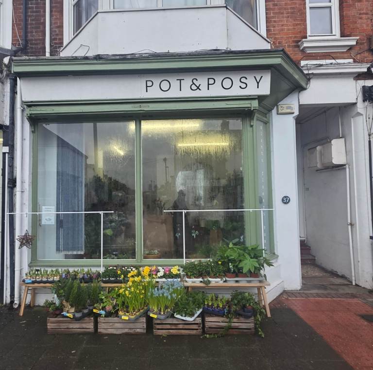 Lovely Office/Shop to Rent in West Worthing