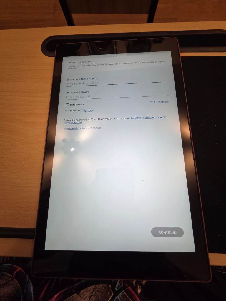 Amazon Fire HD 10 Tablet with Protective Case – Good Condition