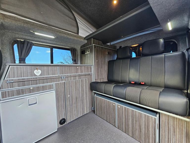 RENAULT TRAFIC 1.6 DCi SPORT LEISURE DRIVE FACTORY CONVERSION CAMPERVAN 2018 