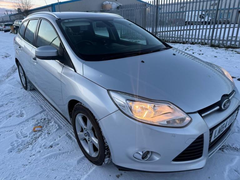 2014 Ford Focus 1.6 125 Zetec Navigator 5dr Powershift ESTATE Petrol Automatic
