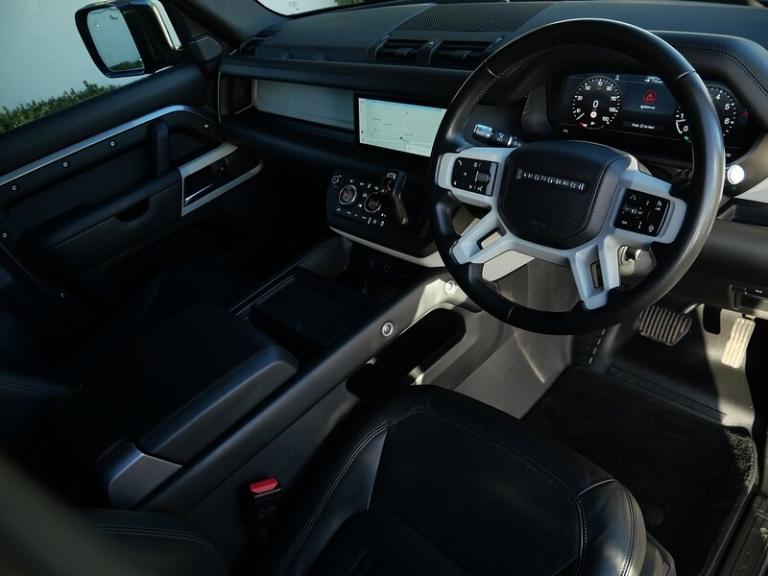 2020 Land Rover Defender 2.0 P300 SE 110 5dr Auto ESTATE PETROL Automatic