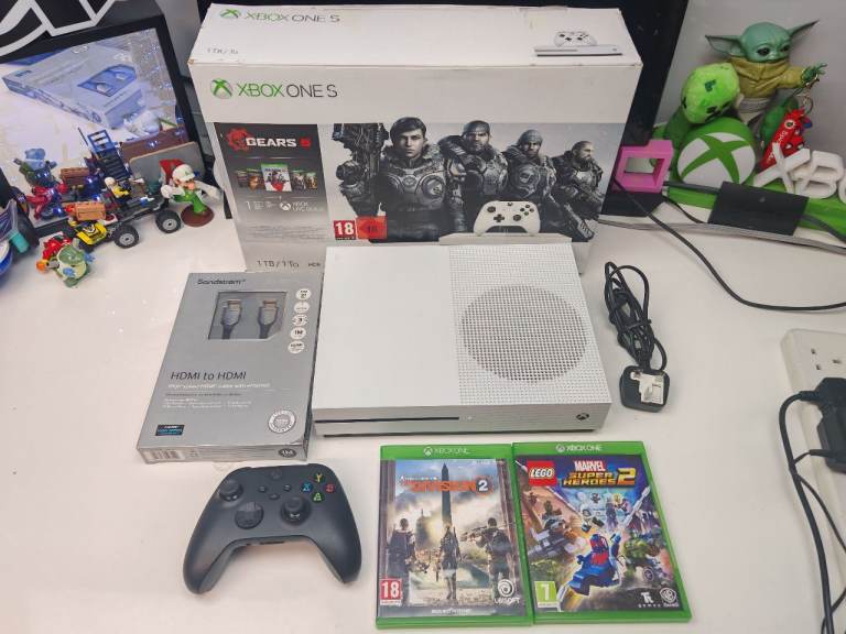 Microsoft Xbox One S 1TB Console + Controller And 2 Free Games 🤩🎮🤩🎁🎯🔥