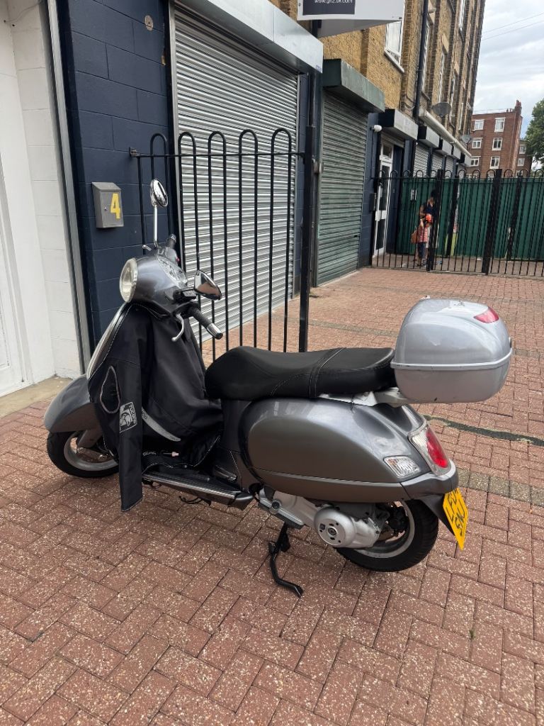 Piaggio, VESPA, 2004, 124 (cc)