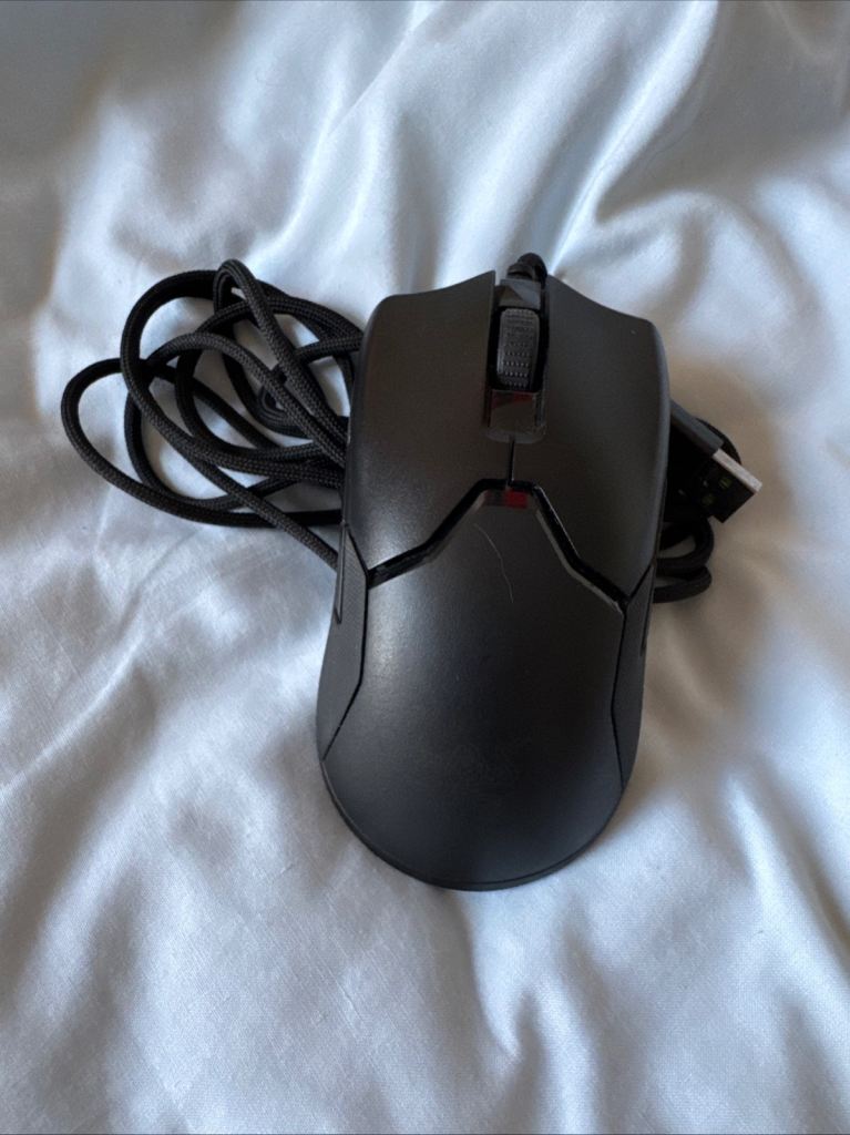 Razer Viper RZ01-0255 Gaming Mouse - Good Condition