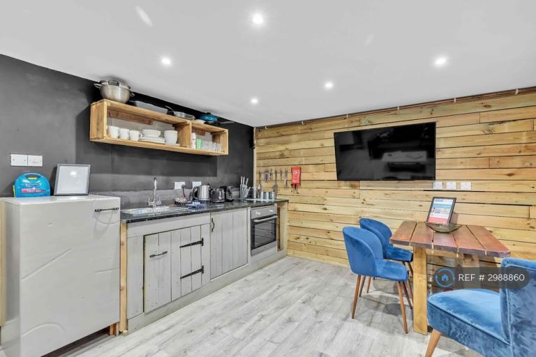 2 bedroom flat in Grafton Street, Brighton, BN2 (2 bed) (#2988860)