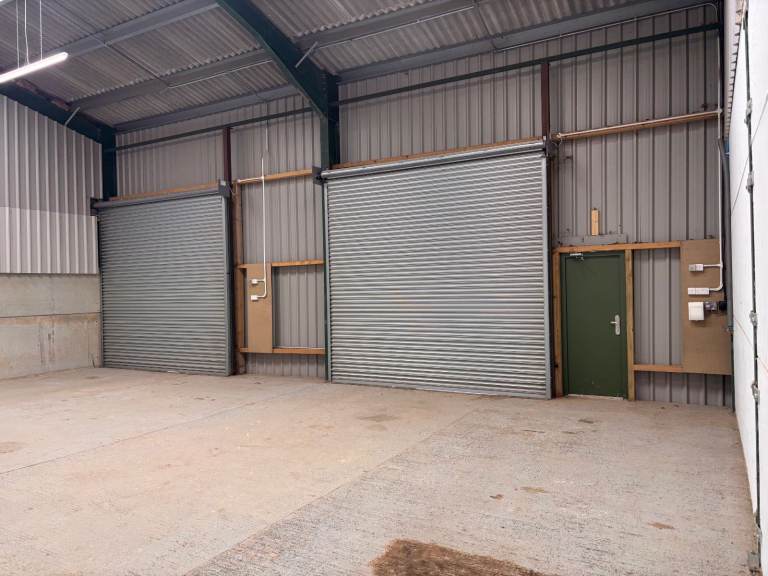 Unit Warehouse Storage to Rent 2 miles from A21 Tunbridge Wells (1,500 sqft)