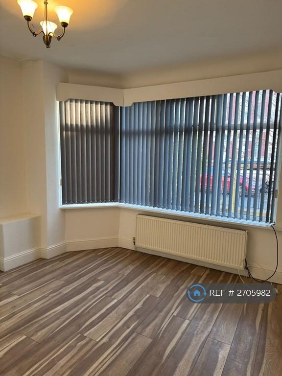 3 bedroom house in Northmoor Road, Manchester, M12 (3 bed) (#2705982)