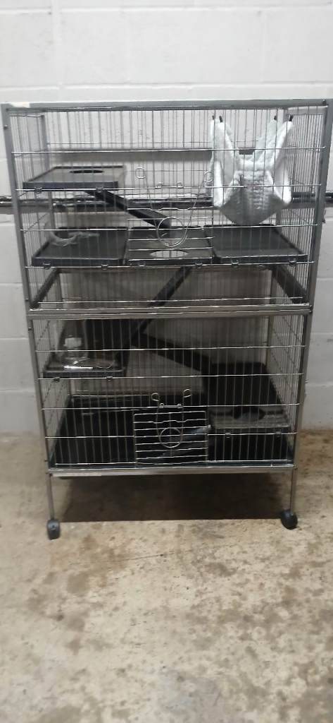 Small rodents multi level cage on wheels
