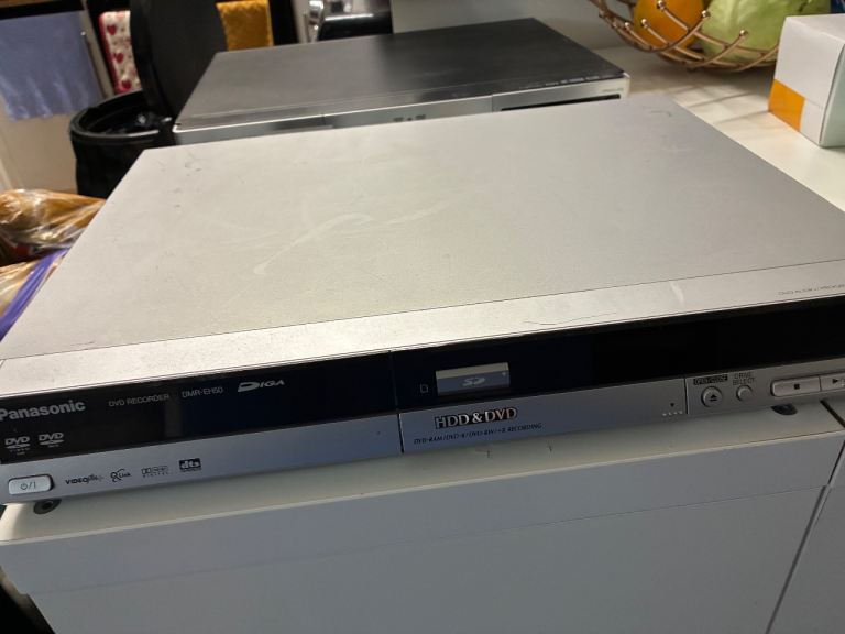 Panasonic DMR-EH52 DVD recorder with an integrated hard disk drive (HDD).