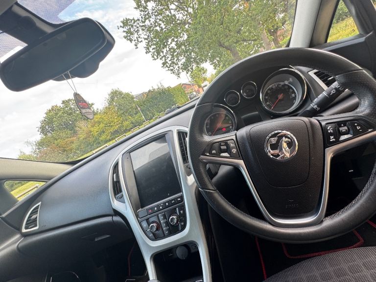 Vauxhall, ASTRA GTC, Hatchback, 2012, Manual, 1364 (cc), 3 doors