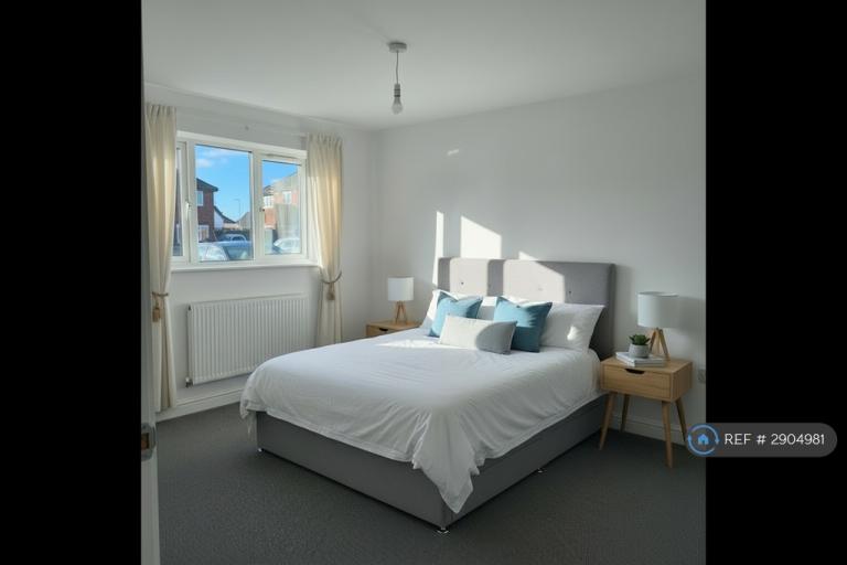 2 bedroom flat in Deemuir Square, Cardiff, CF24 (2 bed) (#2904981)