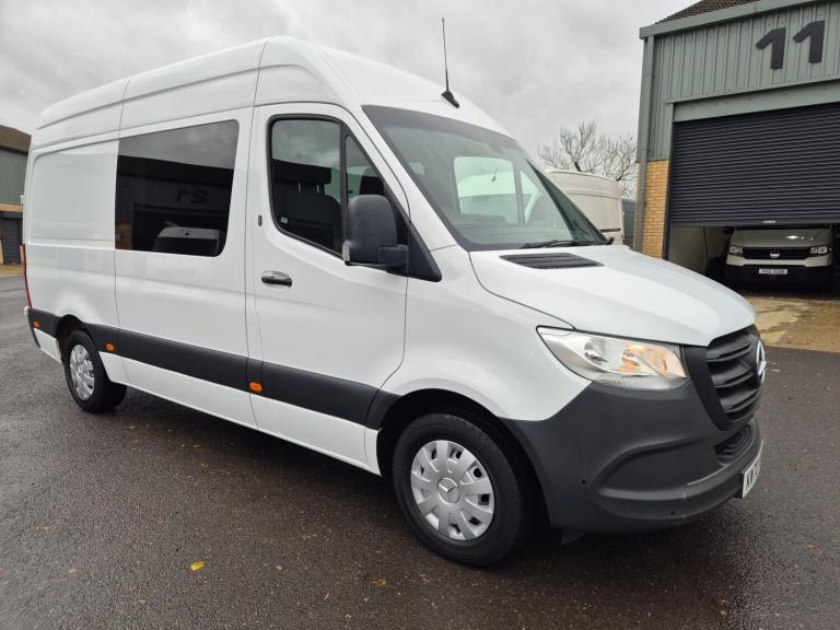 2021 Mercedes-Benz Sprinter 315 MWB 6 seat COMBI CREW Van RWD 150ps Crew Van Diesel Manual
