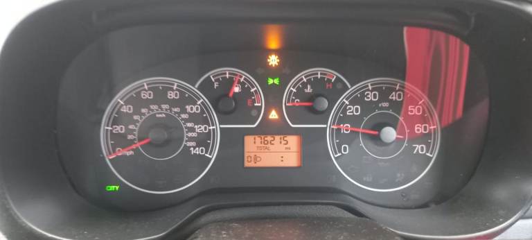 Fiat, GRANDE PUNTO, Hatchback, 2010, Manual, 1368 (cc), 5 doors