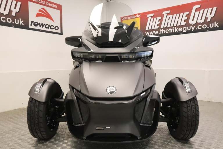 2025 Can-Am Spyder RT Limited Trike Carbon Black - IN STOCK NOW 