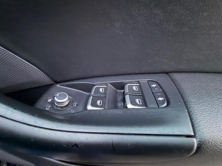 2015 Audi Q3 2.0 TDI S line S Tronic quattro Euro 6 (s/s) 5dr ESTATE Diesel Automatic