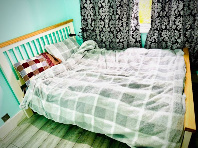 Room available for 1 person