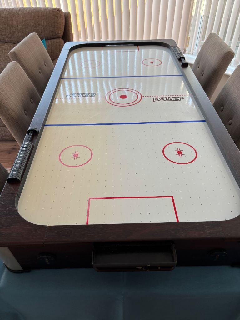 Air hockey/pool/snooker table