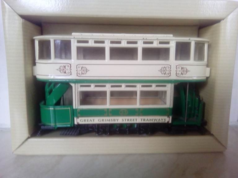 GREAT GRIMSBY MODEL TRAM IN PERIOD LIVERY