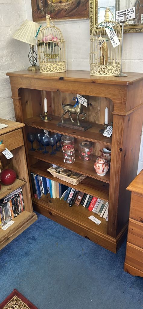 Solid Pine Wood Bookshelf with Shelves – Good Condition