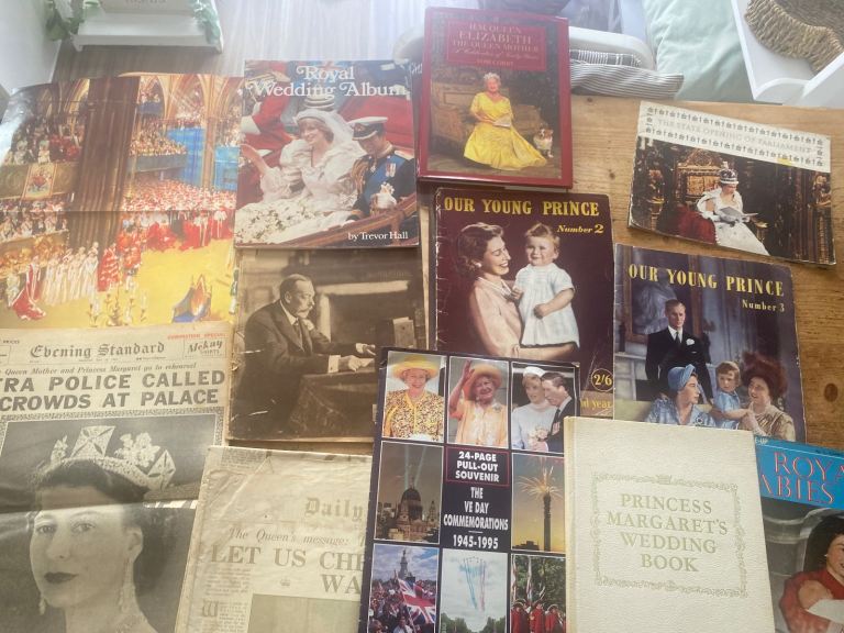 Royal memorabilia bundle princess diana Queen Elizabeth 1 & 11 